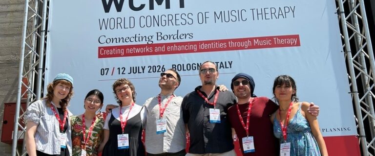 Weltkongress Musiktherapie in Bologna im Juli 2026. Studierende der HFMT Hamburg berichten.